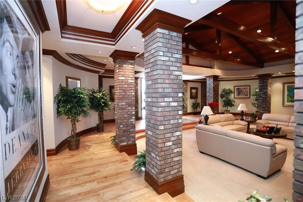 7650 Via Olivero, Las Vegas, NV 89117