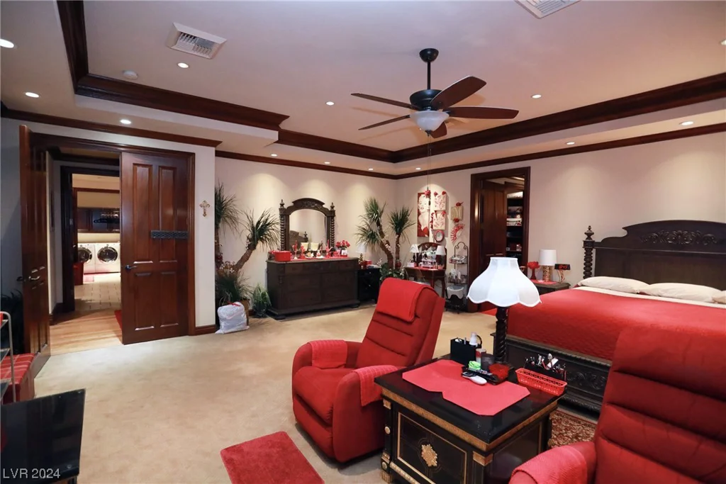7650 Via Olivero, Las Vegas, NV 89117