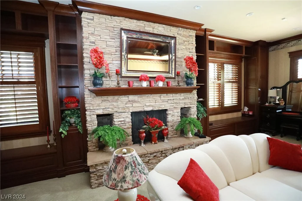 7650 Via Olivero, Las Vegas, NV 89117