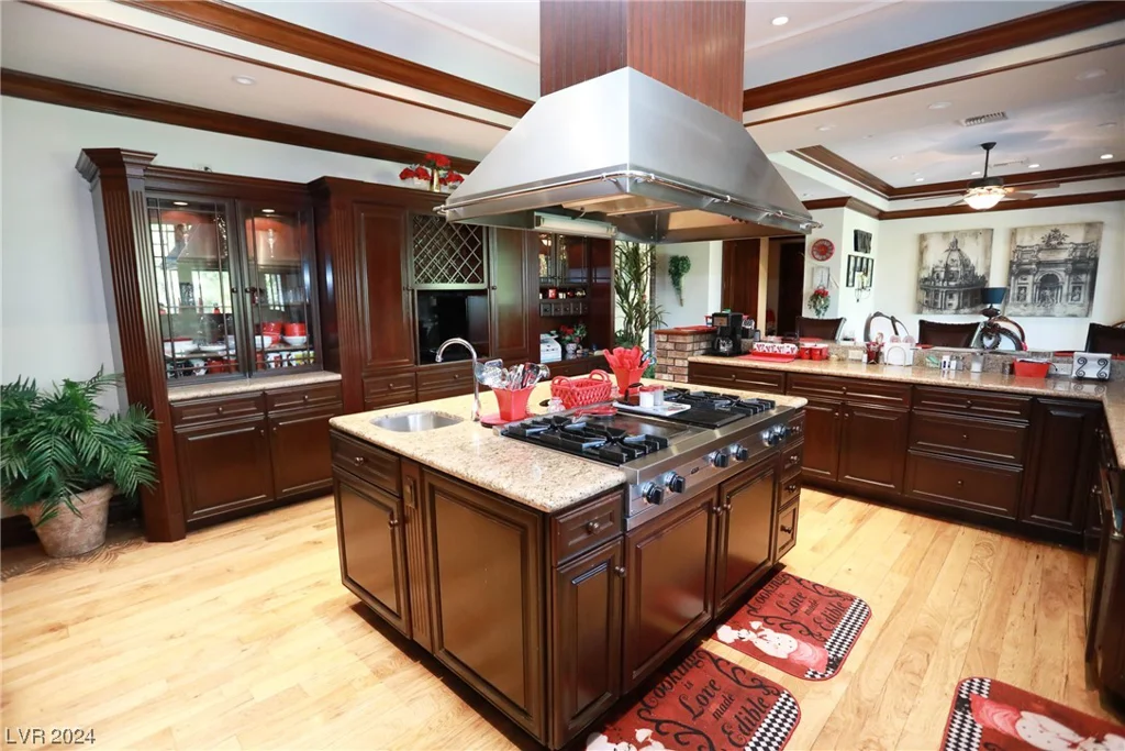 7650 Via Olivero, Las Vegas, NV 89117