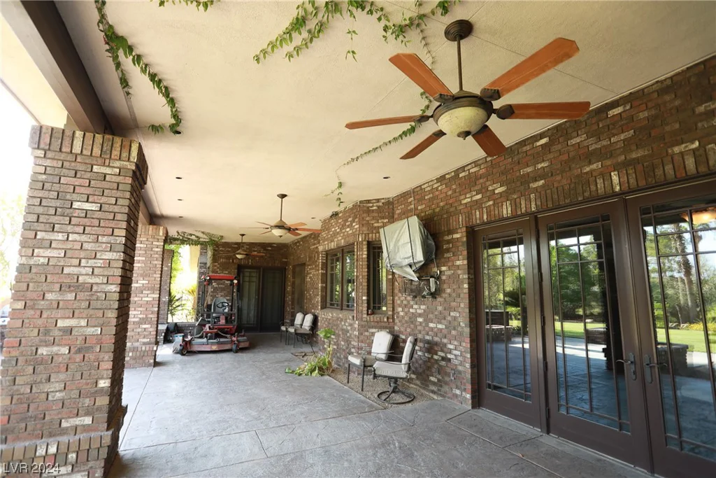 7650 Via Olivero, Las Vegas, NV 89117