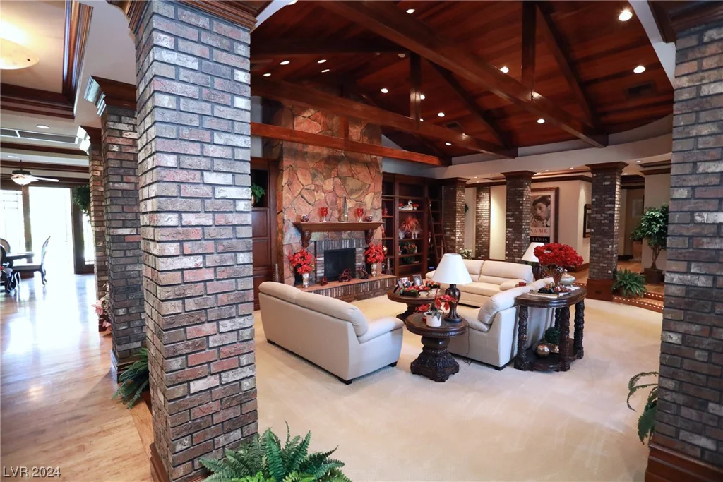 7650 Via Olivero, Las Vegas, NV 89117