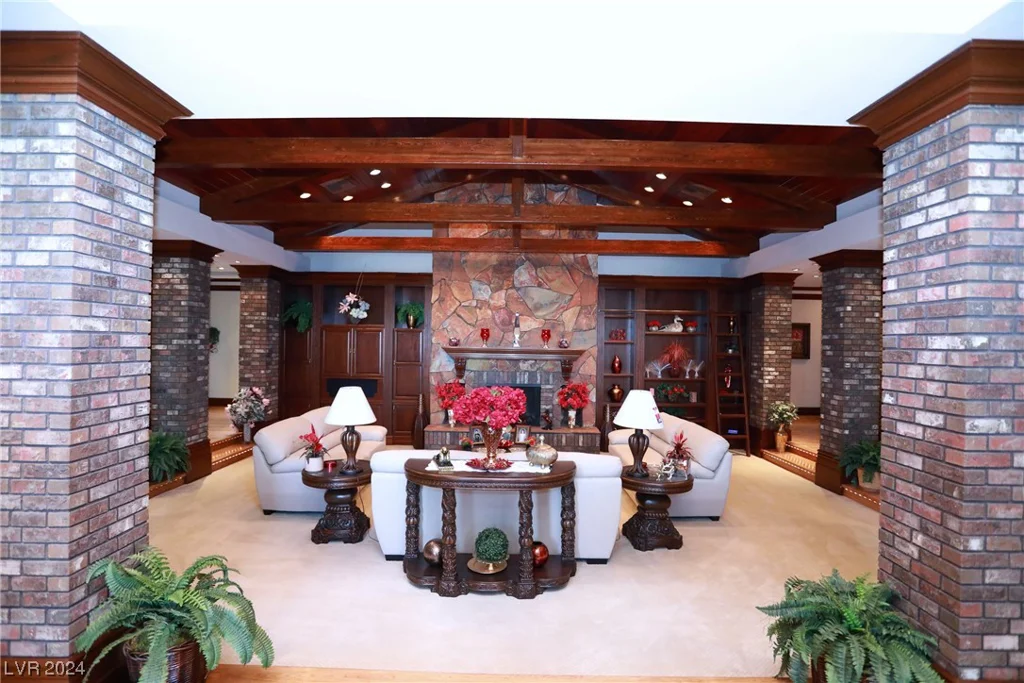 7650 Via Olivero, Las Vegas, NV 89117