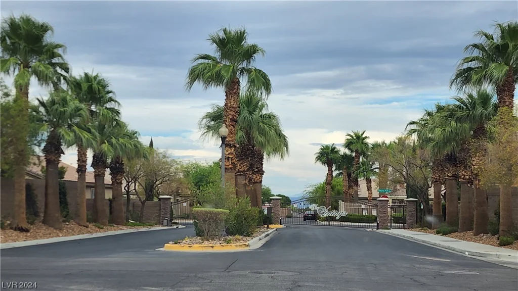 7398 Shelbourne, Las Vegas, NV 89113