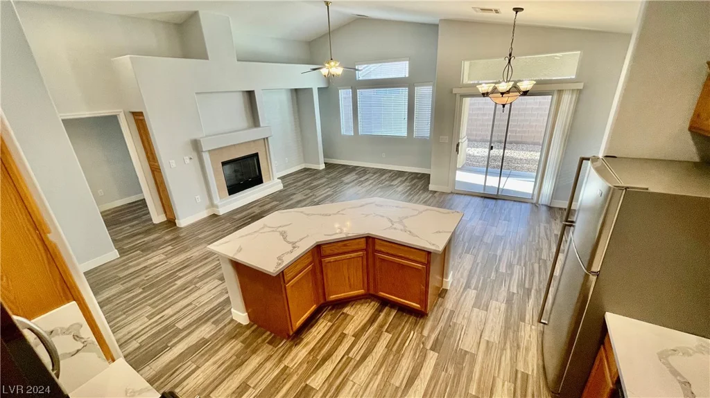 7398 Shelbourne, Las Vegas, NV 89113