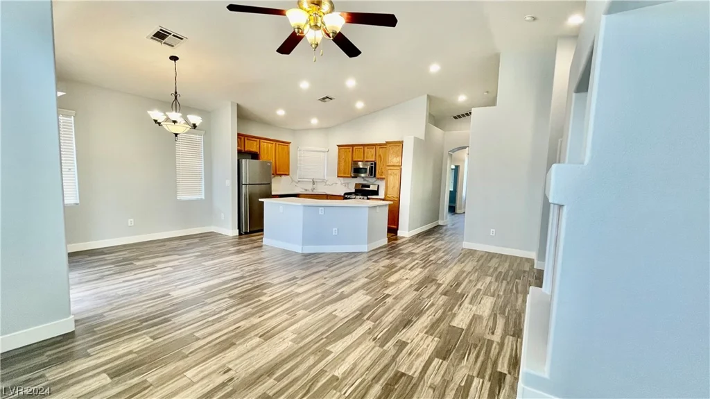 7398 Shelbourne, Las Vegas, NV 89113