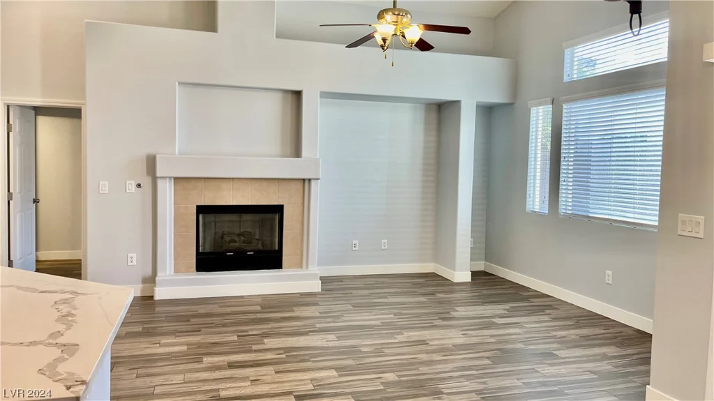 7398 Shelbourne, Las Vegas, NV 89113