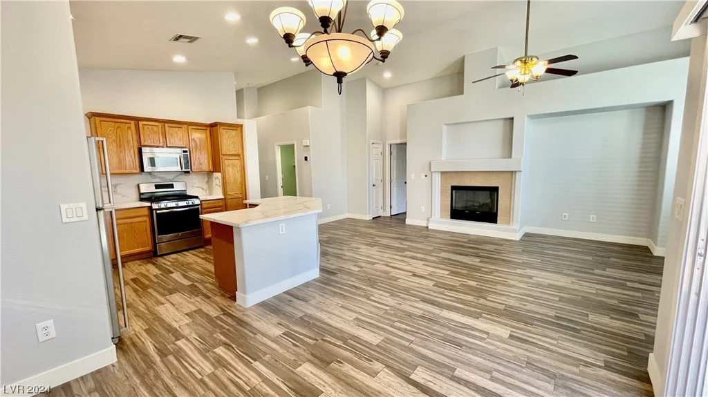 7398 Shelbourne, Las Vegas, NV 89113