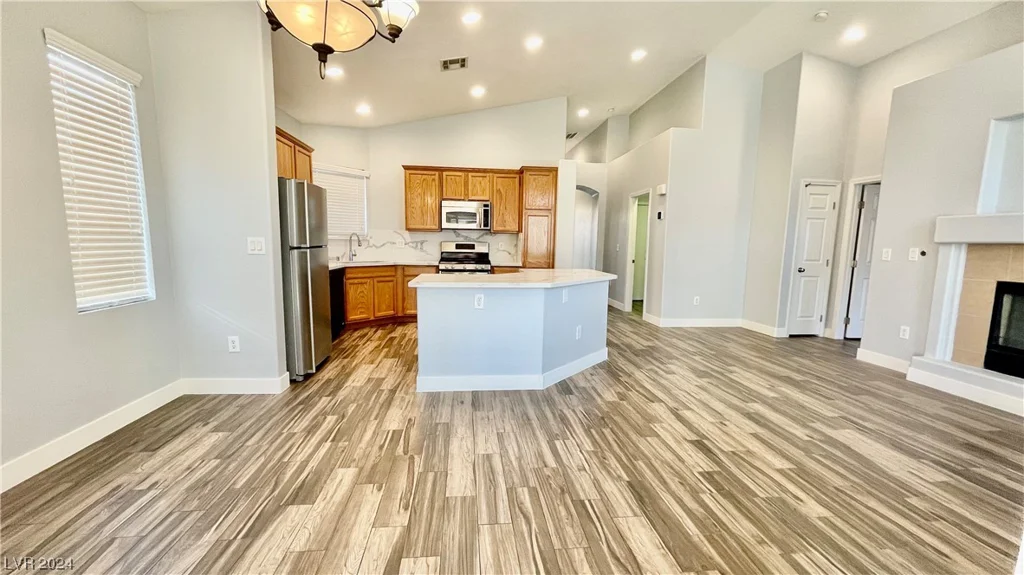 7398 Shelbourne, Las Vegas, NV 89113