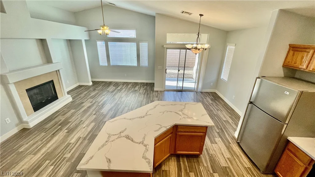 7398 Shelbourne, Las Vegas, NV 89113