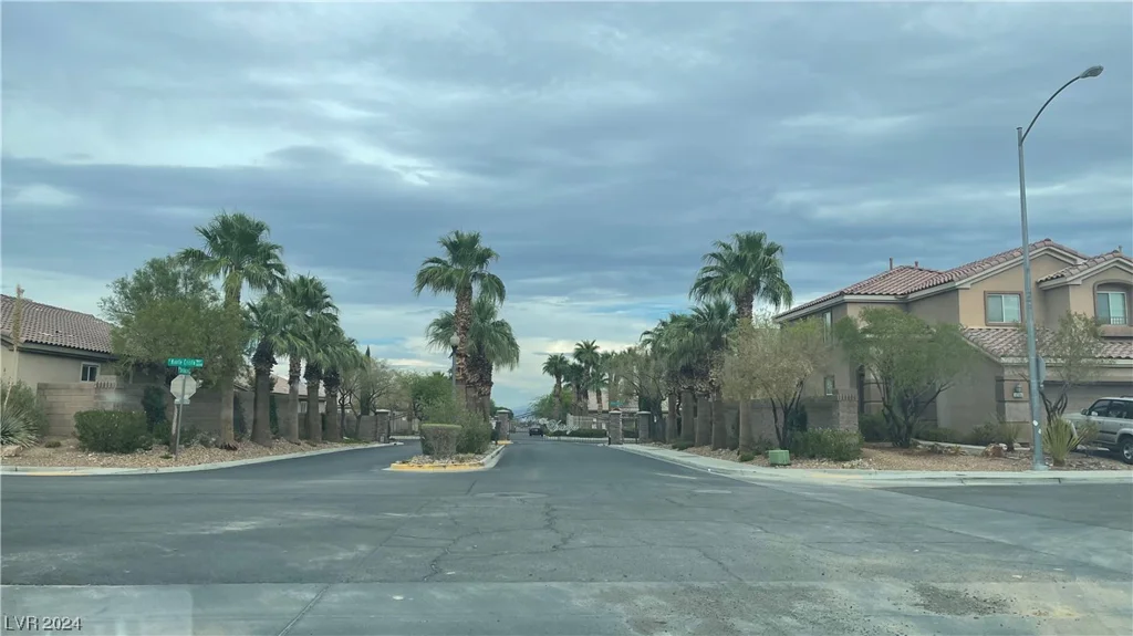 7398 Shelbourne, Las Vegas, NV 89113