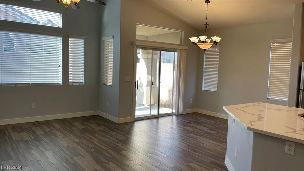 7398 Shelbourne, Las Vegas, NV 89113