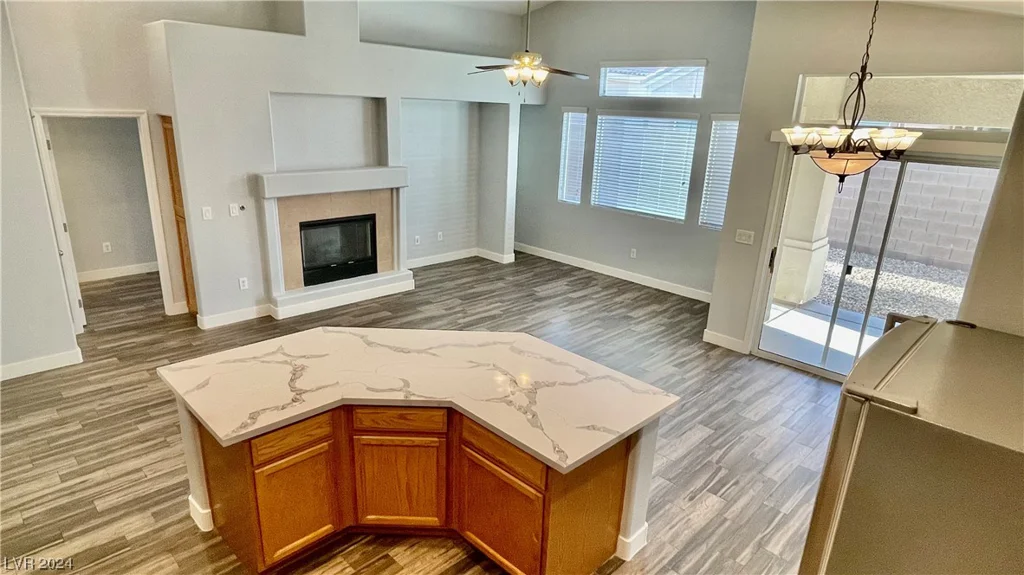 7398 Shelbourne, Las Vegas, NV 89113