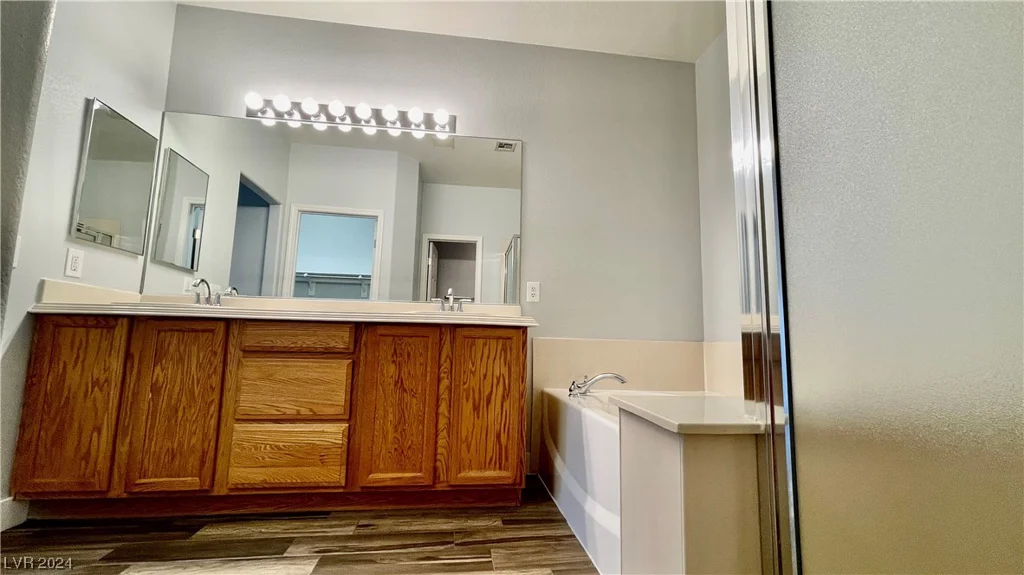 7398 Shelbourne, Las Vegas, NV 89113