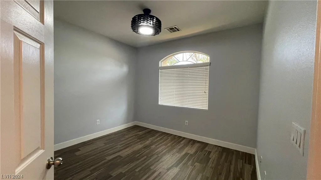 7398 Shelbourne, Las Vegas, NV 89113