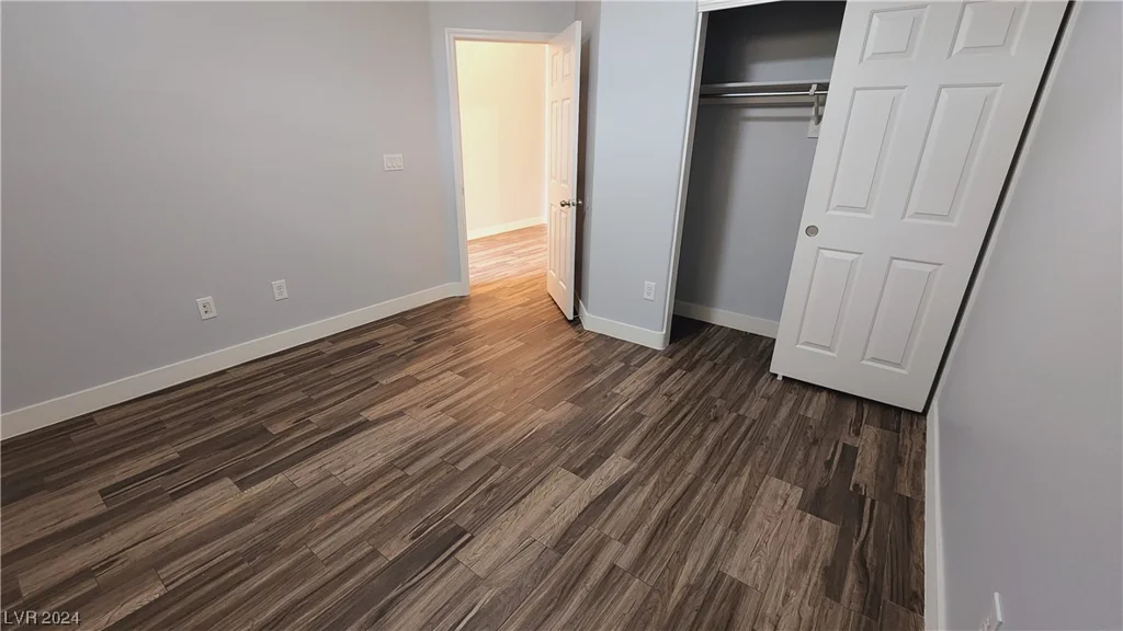 7398 Shelbourne, Las Vegas, NV 89113