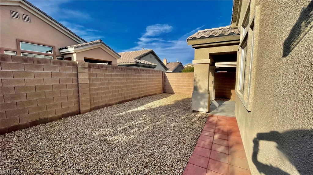 7398 Shelbourne, Las Vegas, NV 89113