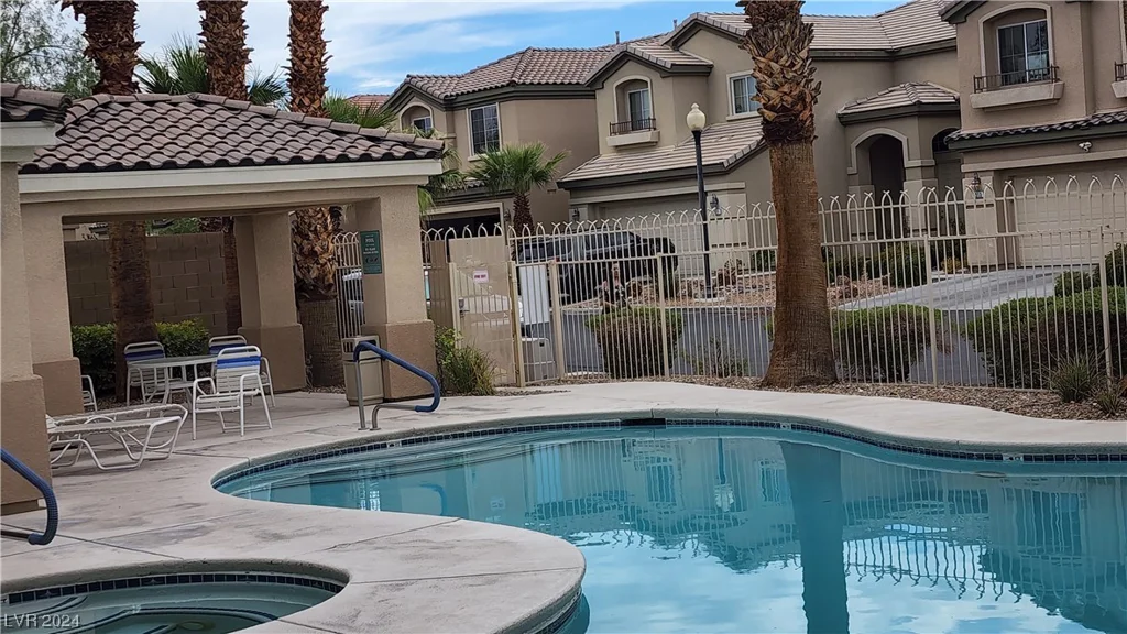 7398 Shelbourne, Las Vegas, NV 89113