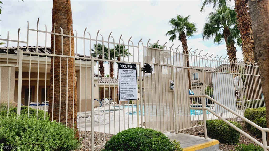 7398 Shelbourne, Las Vegas, NV 89113