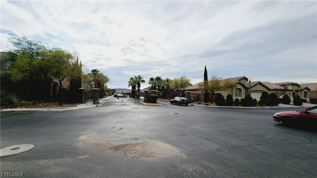 7398 Shelbourne, Las Vegas, NV 89113
