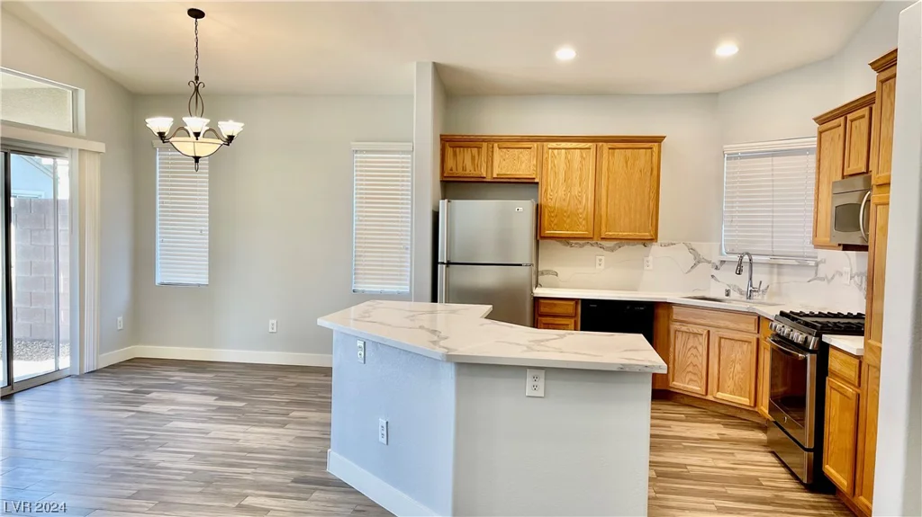 7398 Shelbourne, Las Vegas, NV 89113