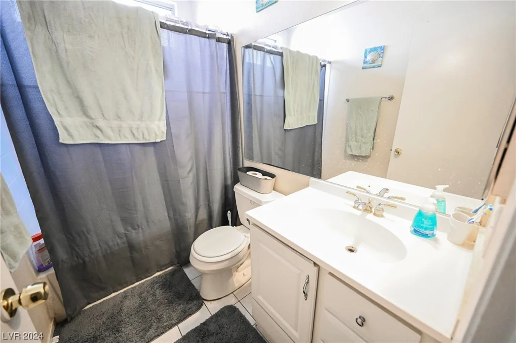 6568 Gazelle, Las Vegas, NV 89108