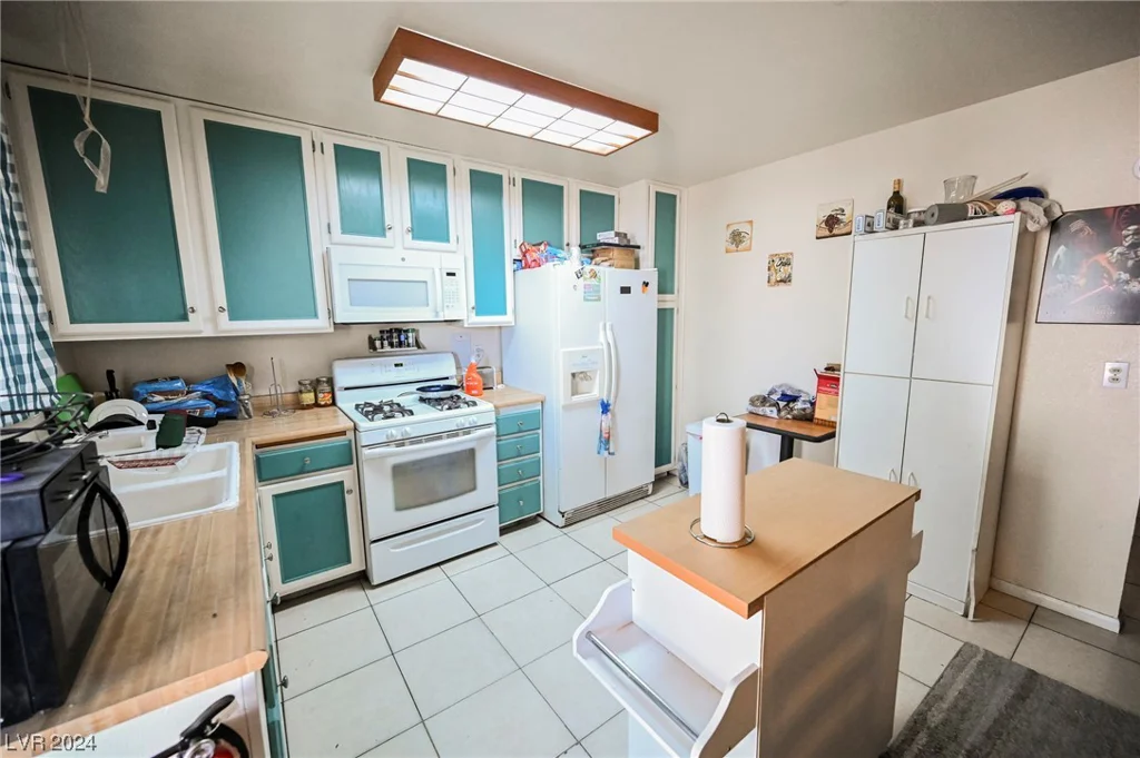 6568 Gazelle, Las Vegas, NV 89108