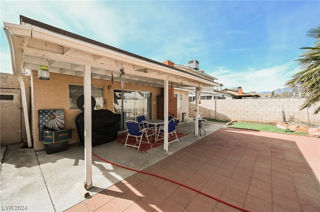 6568 Gazelle, Las Vegas, NV 89108
