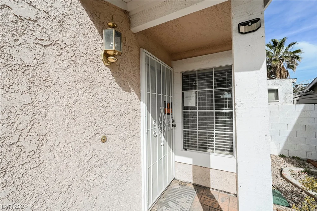6568 Gazelle, Las Vegas, NV 89108