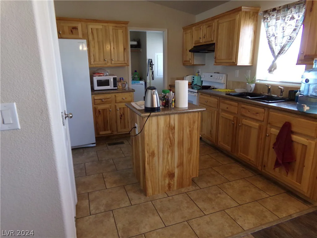 1901 David, Pahrump, NV 89060