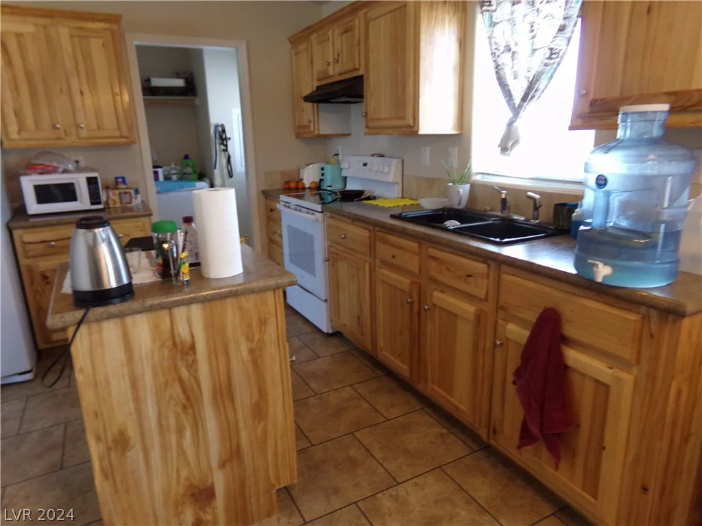 1901 David, Pahrump, NV 89060