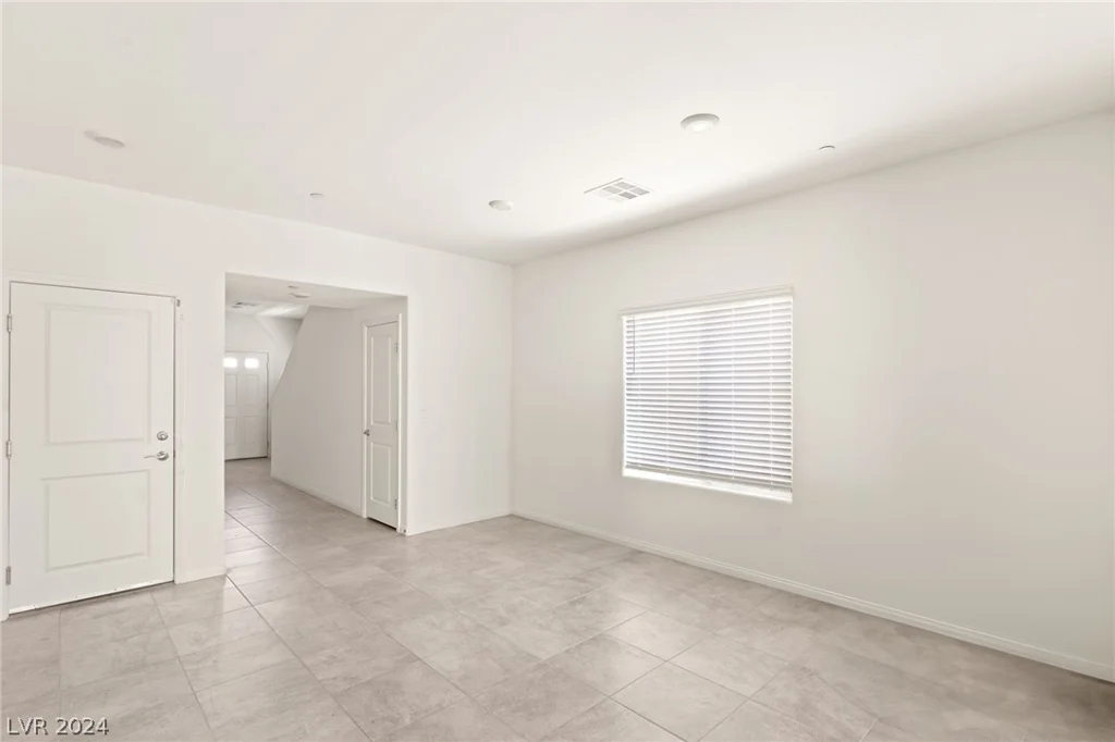 10947 Meridian Fields, Las Vegas, NV 89166
