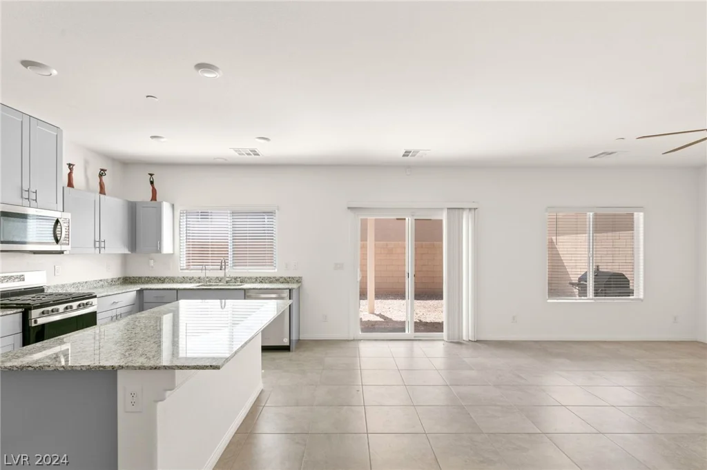 10947 Meridian Fields, Las Vegas, NV 89166
