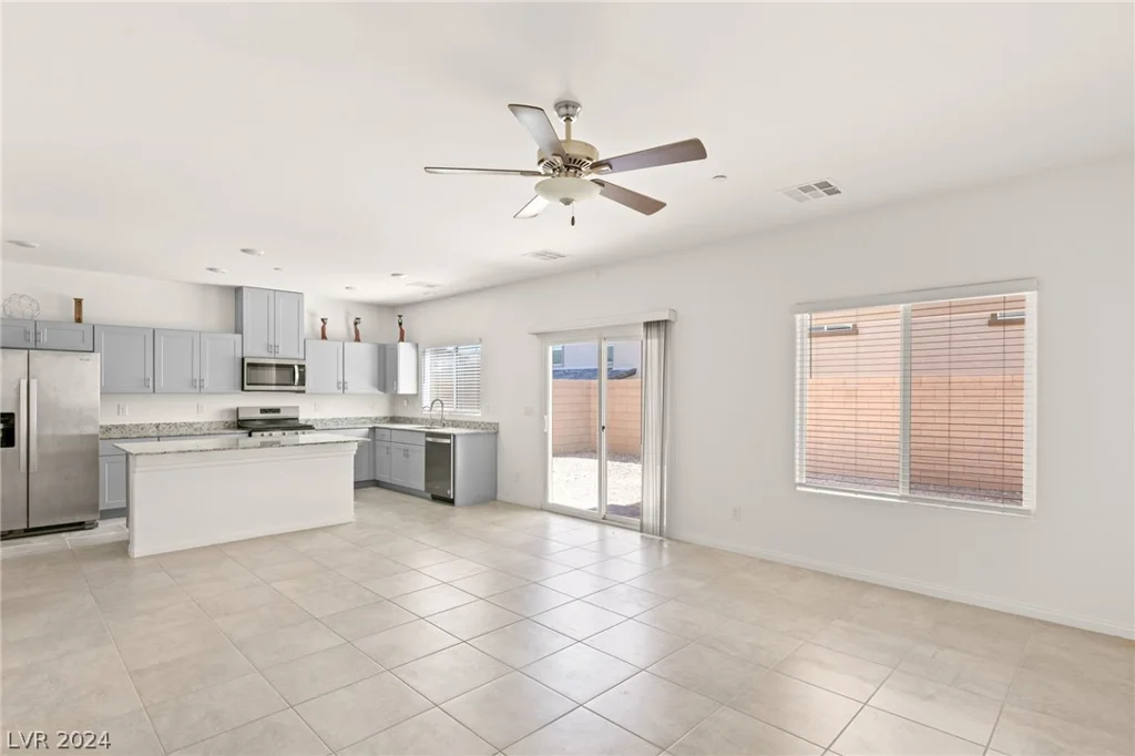 10947 Meridian Fields, Las Vegas, NV 89166