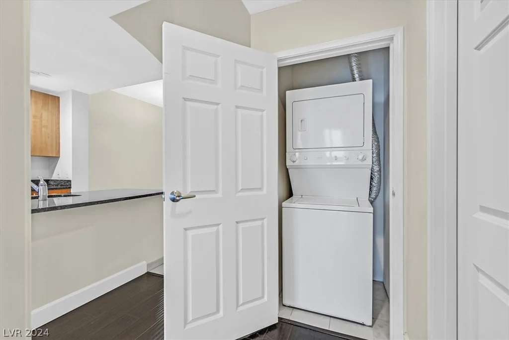 200 Sahara, Las Vegas, NV 89102