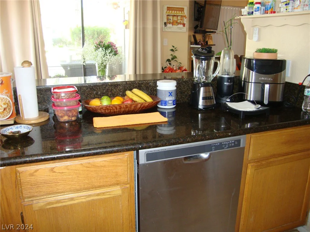 5068 Rainbow, Las Vegas, NV 89118