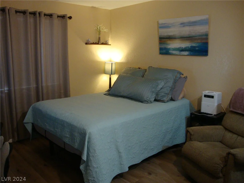 5068 Rainbow, Las Vegas, NV 89118