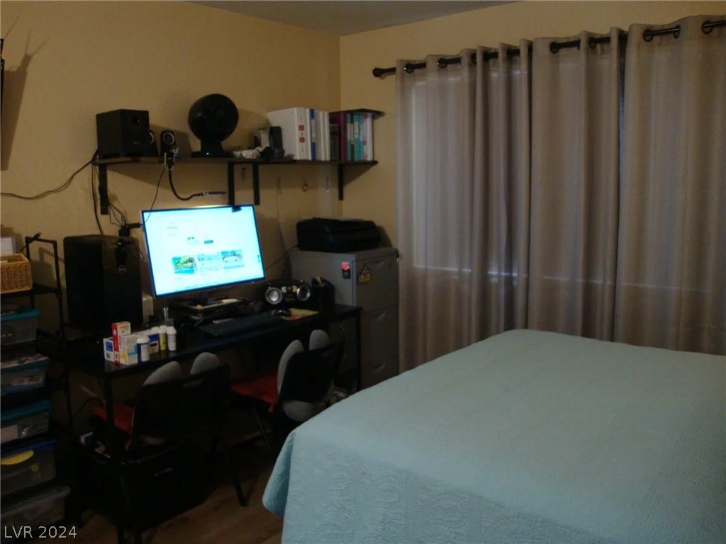 5068 Rainbow, Las Vegas, NV 89118