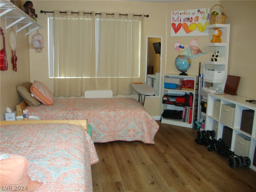 5068 Rainbow, Las Vegas, NV 89118