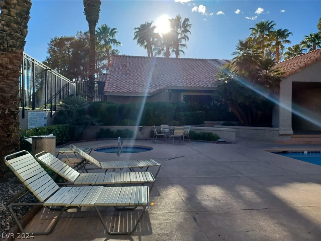 5068 Rainbow, Las Vegas, NV 89118