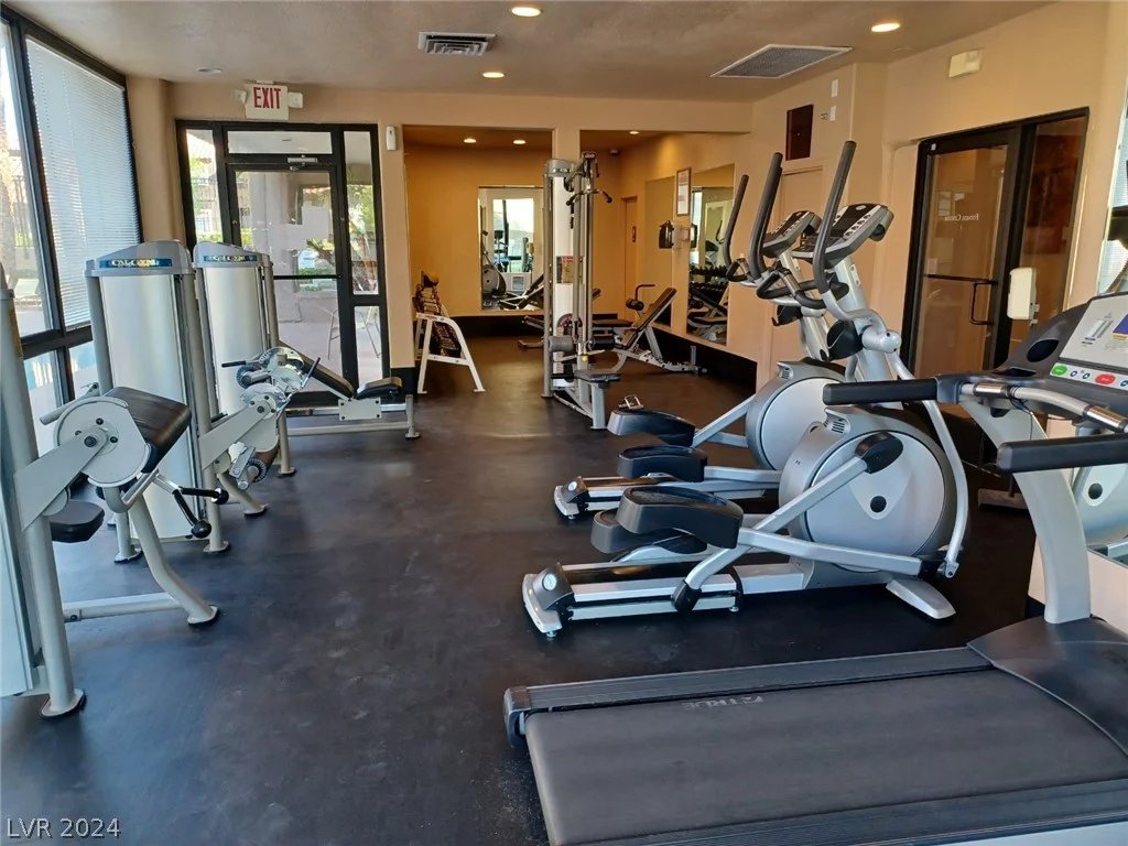 5068 Rainbow, Las Vegas, NV 89118