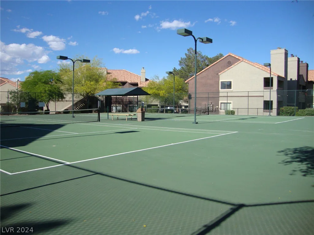 5068 Rainbow, Las Vegas, NV 89118