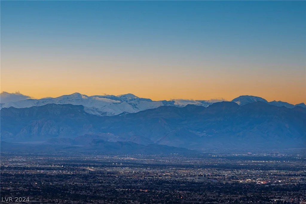 555 Rock Peak, Henderson, NV 89012