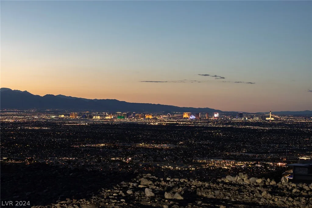 555 Rock Peak, Henderson, NV 89012