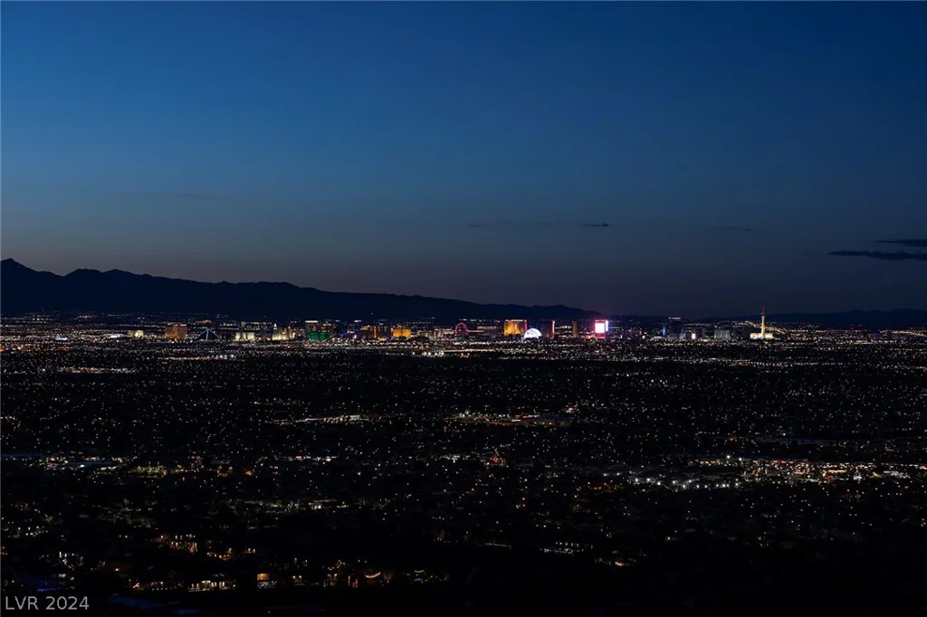 555 Rock Peak, Henderson, NV 89012