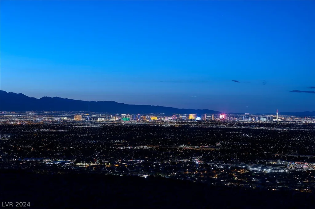 555 Rock Peak, Henderson, NV 89012