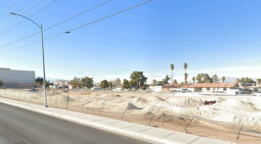 Louise, Las Vegas, NV 89104