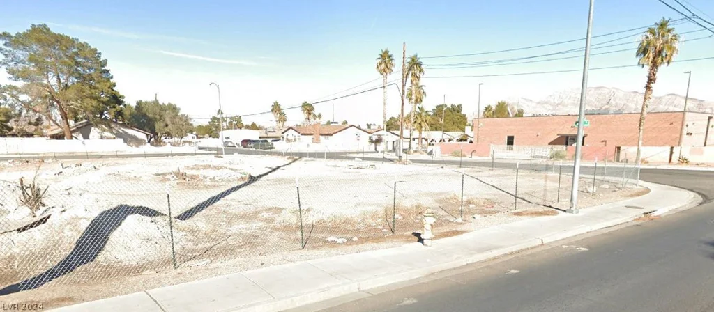 Louise, Las Vegas, NV 89104