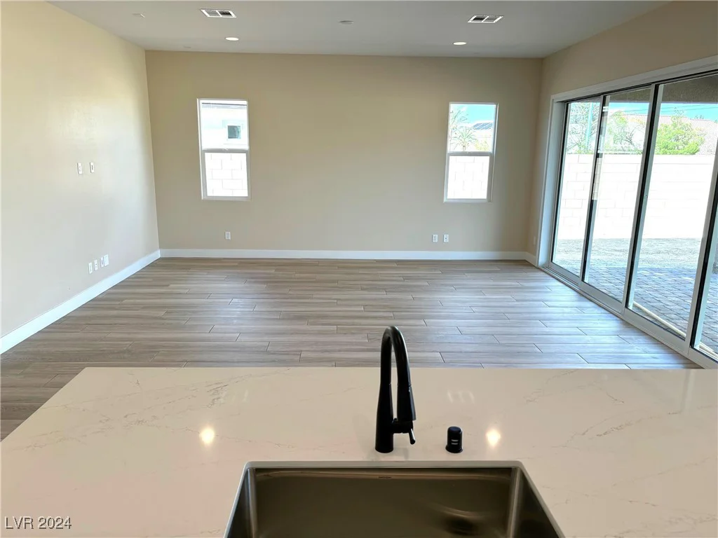 10096 Goff Grove, Las Vegas, NV 89183