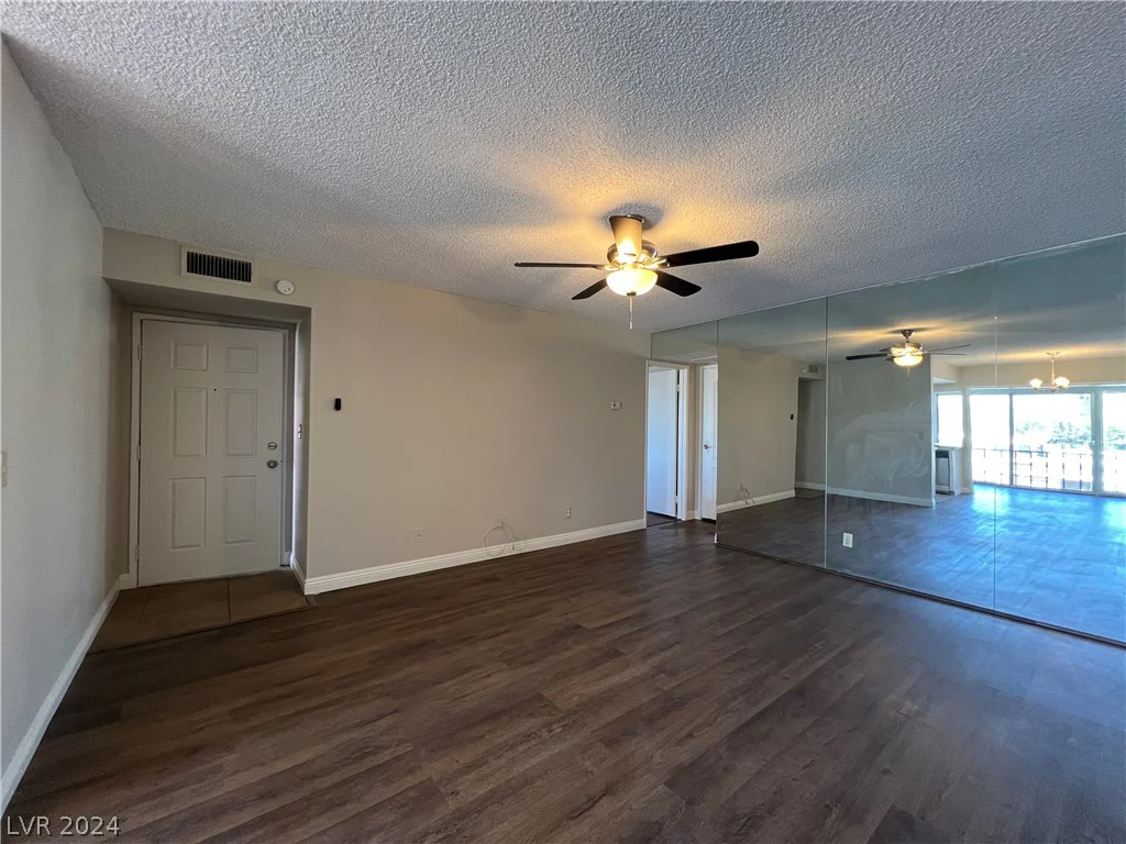 1390 Vegas Valley, Las Vegas, NV 89169